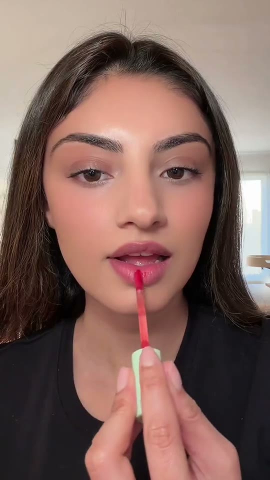 Pixi Beauty video still